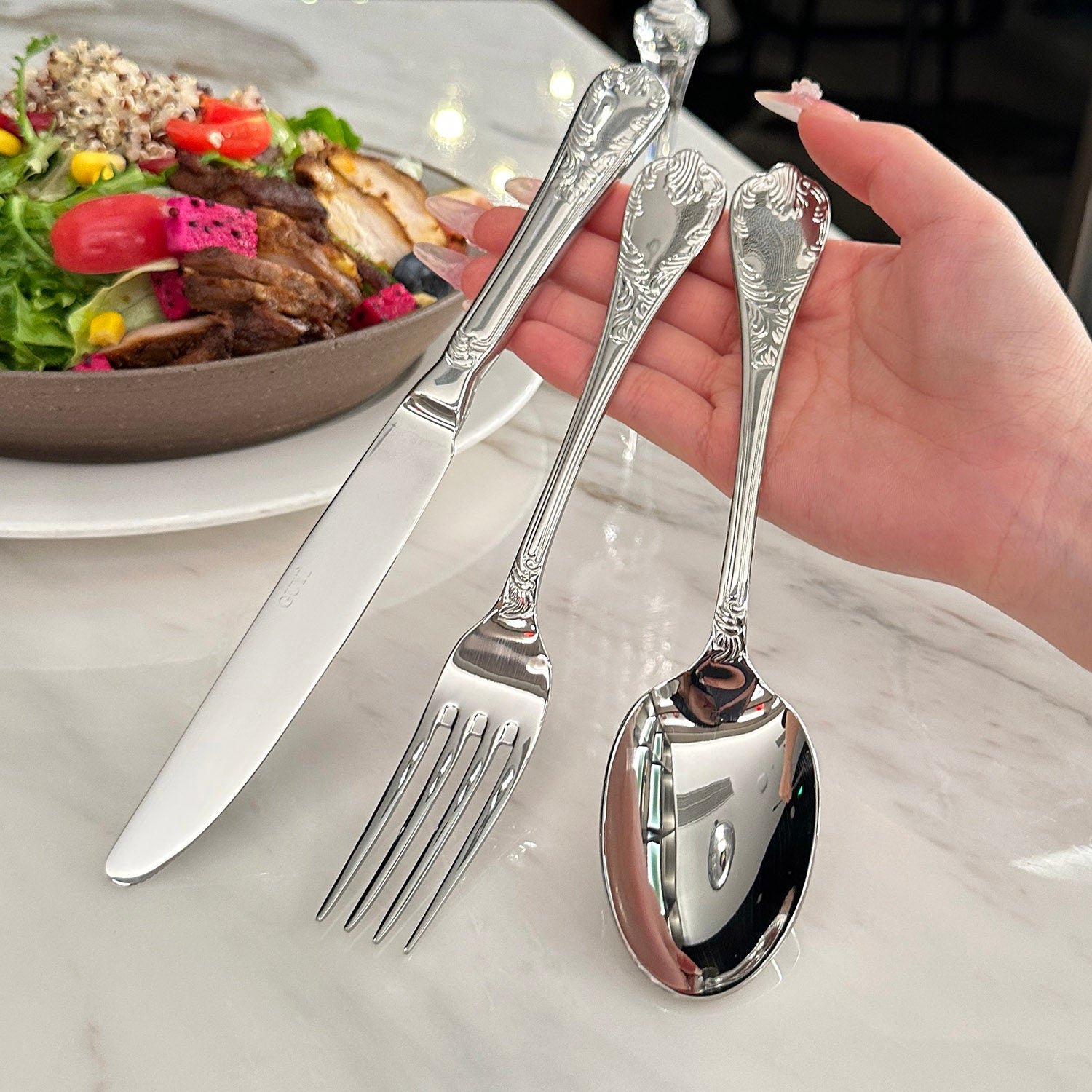 Elegant Vintage Embossed Vine Cutlery Set | Yedwo Design - Image 3