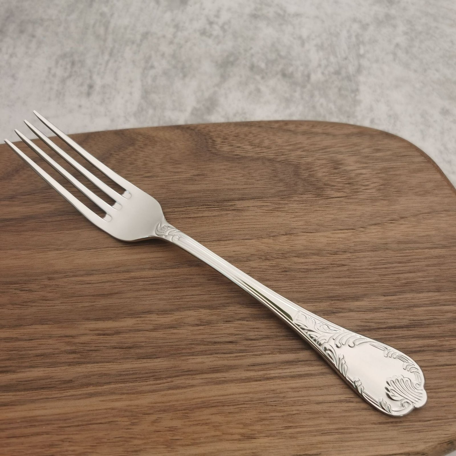 Elegant Vintage Embossed Vine Cutlery Set | Yedwo Design - Image 9