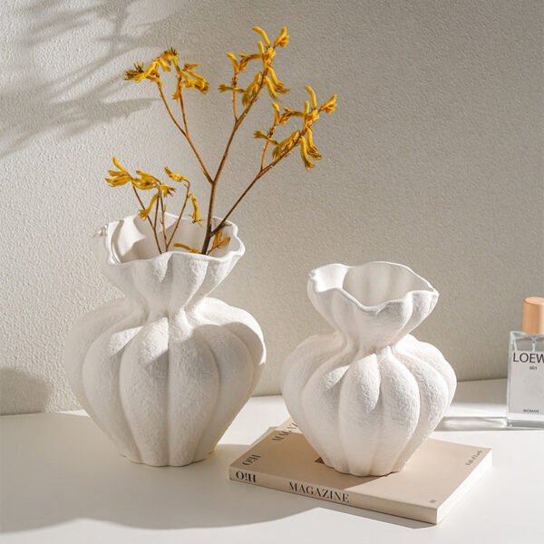 French Elegant Minimalist Ceramic Vase | Yedwo Design