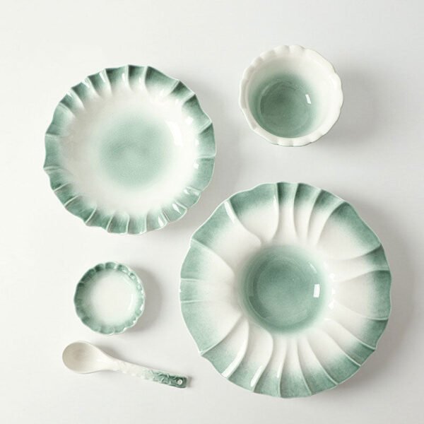Japanese Vintage Emerald Green Kiln-Glazed Ceramic Dinnerware | Yedwo