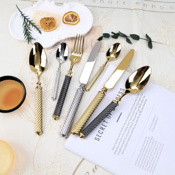 Vierre Collection Luxury Embossed Flatware Set | Yedwo
